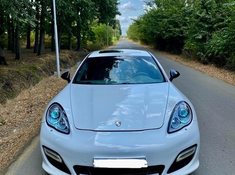 Porsche Panamera Turbo S 2010