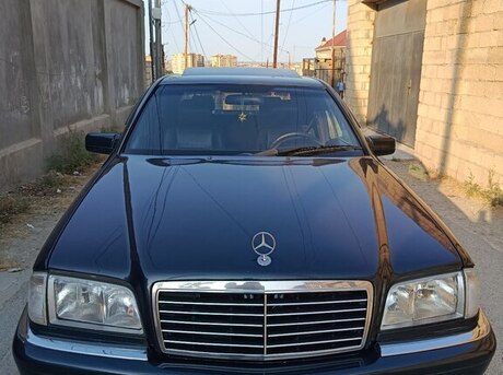Mercedes C 240