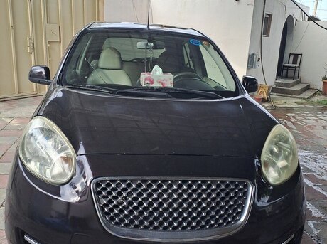 Nissan March 2011