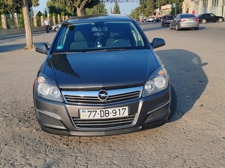 Opel Astra 2010