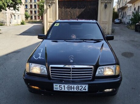 Mercedes C 180