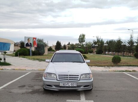 Mercedes C 230