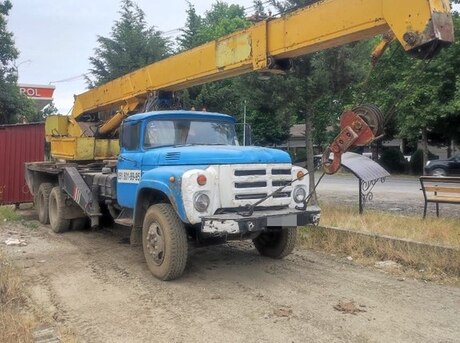 ZIL 133 1985