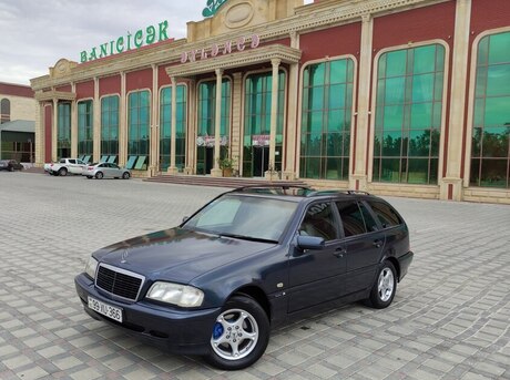 Mercedes C 180