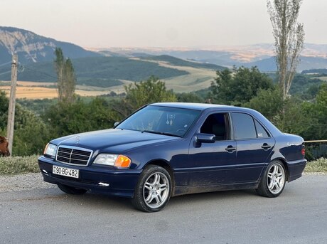 Mercedes C 180