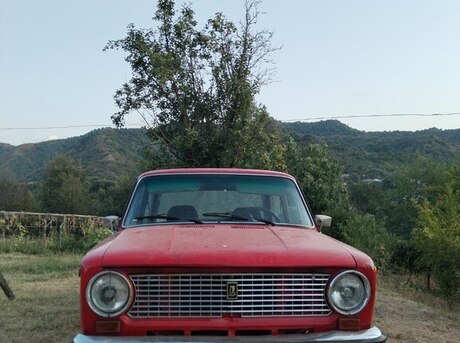 LADA (VAZ) 21011