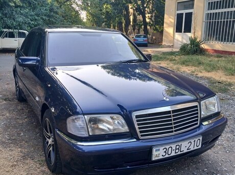 Mercedes C 240