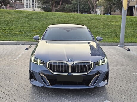 BMW i5 2024