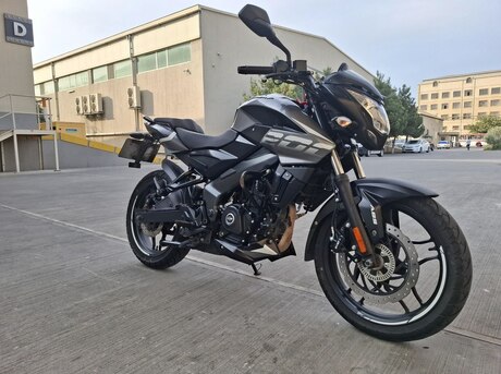 Bajaj Pulsar NS 200 2022