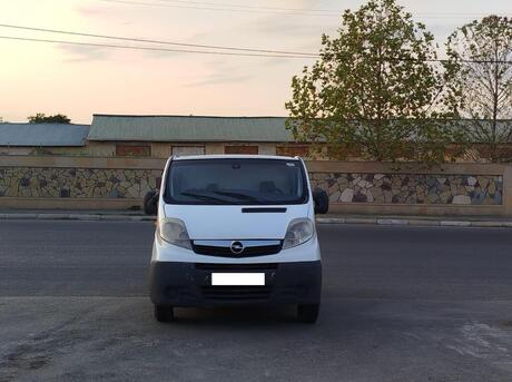 Opel Vivaro 2011