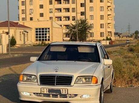 Mercedes C 180