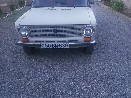 LADA (VAZ) 21011