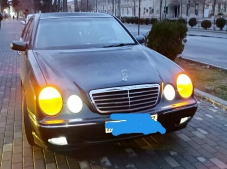 Mercedes E 280