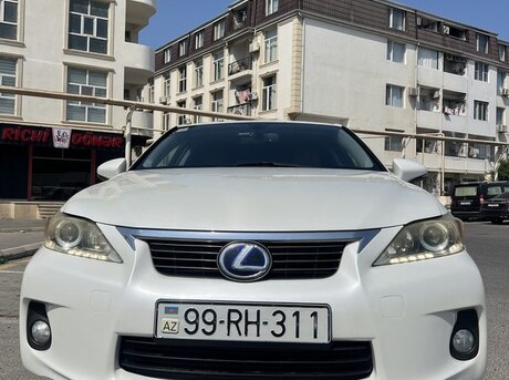 Lexus CT 200h