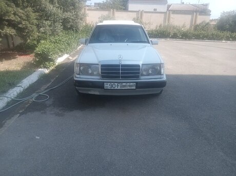Mercedes E 220