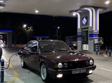 BMW 525