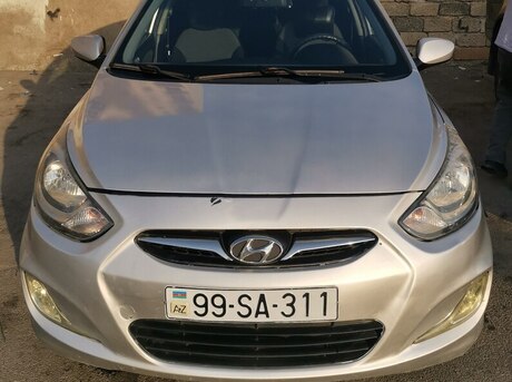 Hyundai Accent 2012