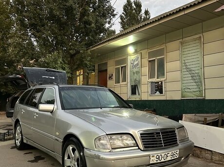 Mercedes C 180