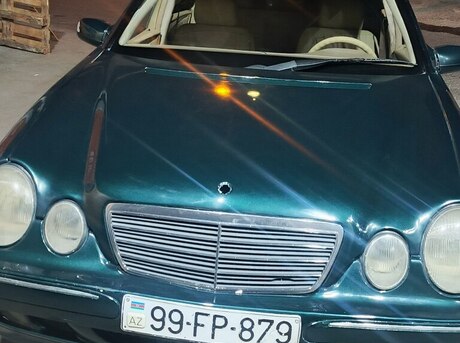 Mercedes E 220 2000