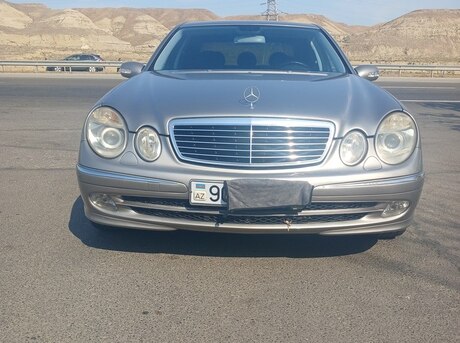Mercedes E 240 2003