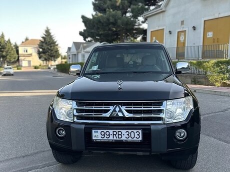 Mitsubishi Pajero 2009