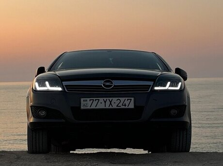 Opel Astra 2010