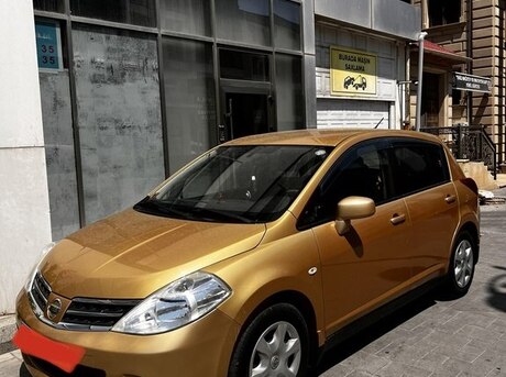 Nissan Tiida 2012