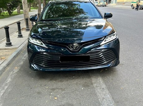 Toyota Camry 2019