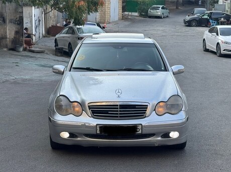 Mercedes C 240