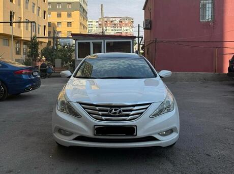 Hyundai Sonata 2010