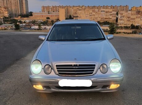 Mercedes E 270 2000