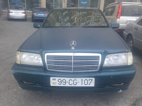 Mercedes C 240