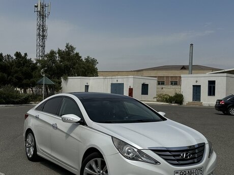 Hyundai Sonata 2010