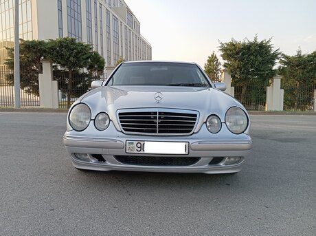 Mercedes E 220 2000