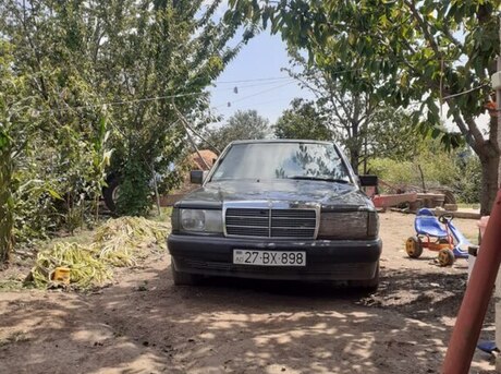 Mercedes 190 1990