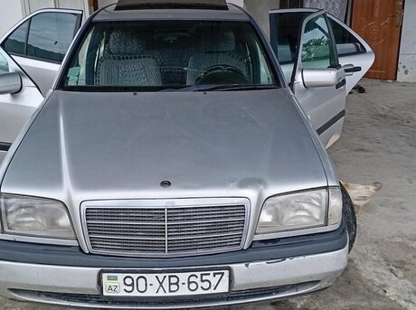 Mercedes E 220 1996