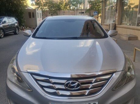 Hyundai Sonata 2010