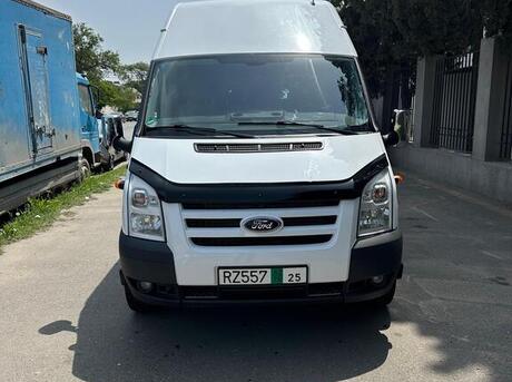 Ford Transit 2011