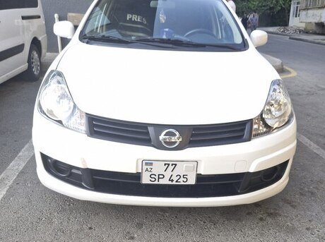 Nissan  2016