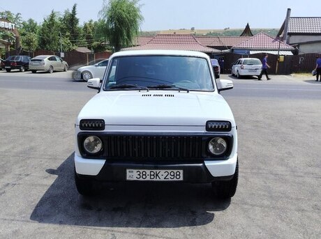 LADA (VAZ) Niva 2015