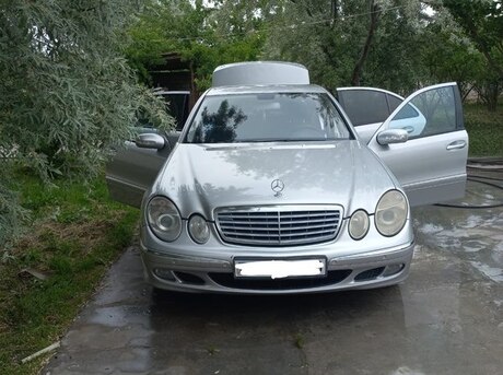 Mercedes E 220 2005
