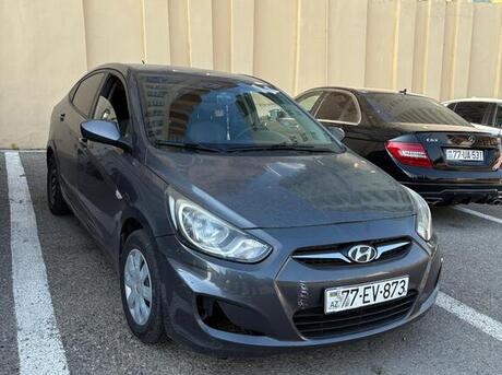 Hyundai Accent 2011
