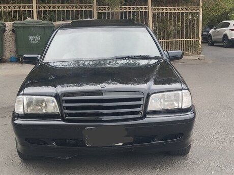 Mercedes C 230