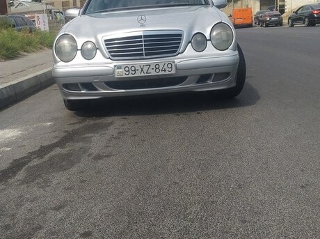 Mercedes E 220 2000