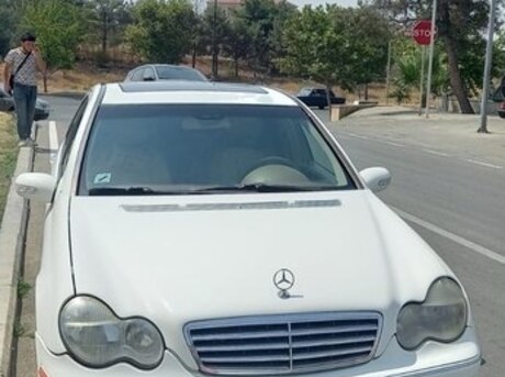 Mercedes C 240