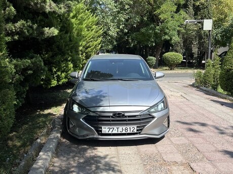 Hyundai Elantra 2020