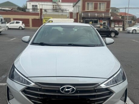 Hyundai Elantra 2018