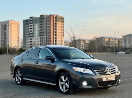 Toyota Camry 2011