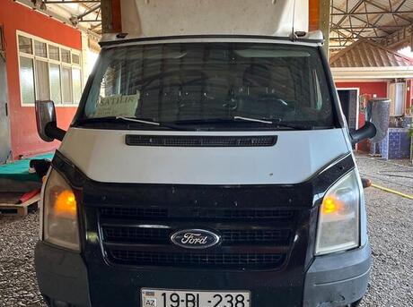 Ford Transit 2011