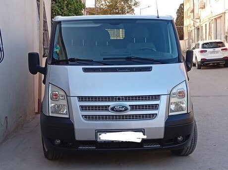 Ford Transit 2011